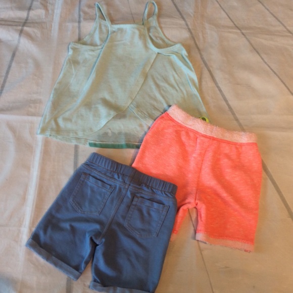 Cat & Jack 3-Piece Top Shorts Bundle 4-5T - Picture 5 of 6